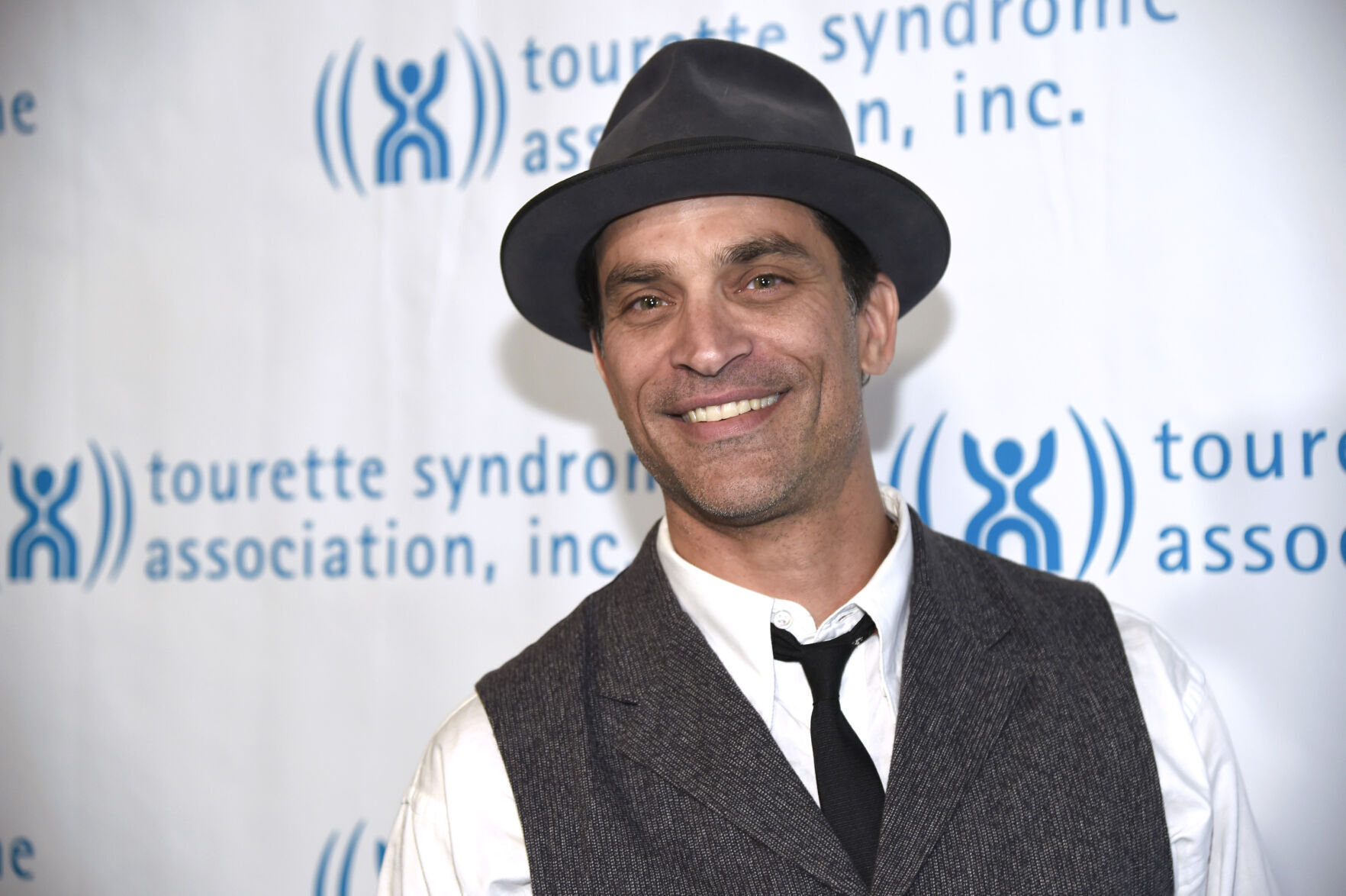 Jonathan Schaech
